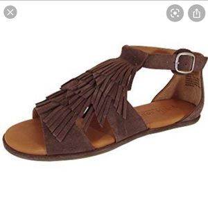 Kenneth Cole Brown Fringe Sandals